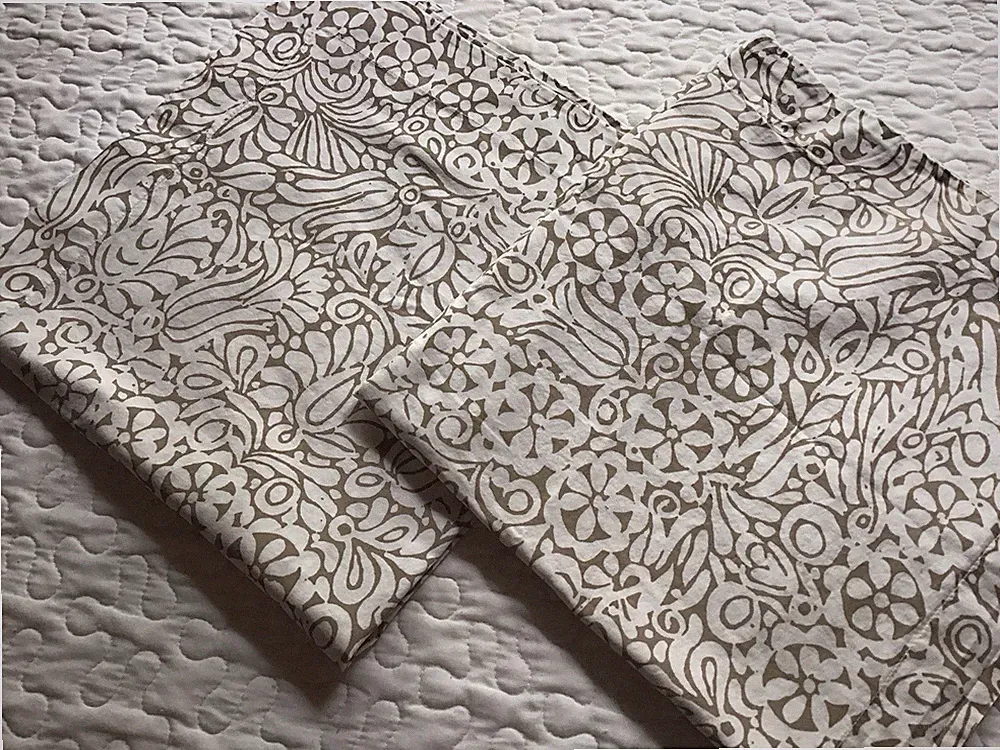 Crate & Barrel Euro Pillow Shams 28 X 28 100% Cotton Set Of 2