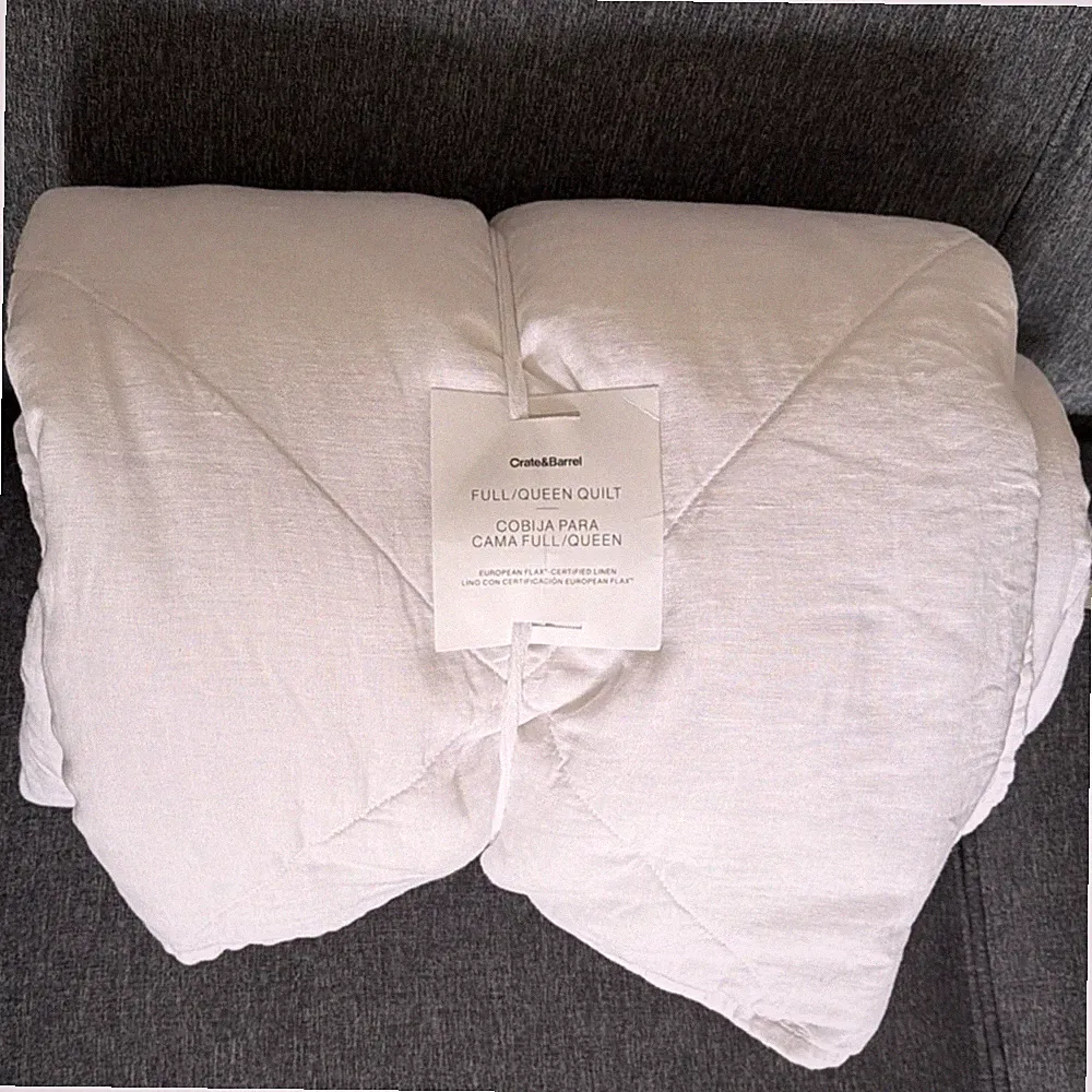 Crate & Barrel European Flax Full/Queen Comforter White 90x96in Bedroom
