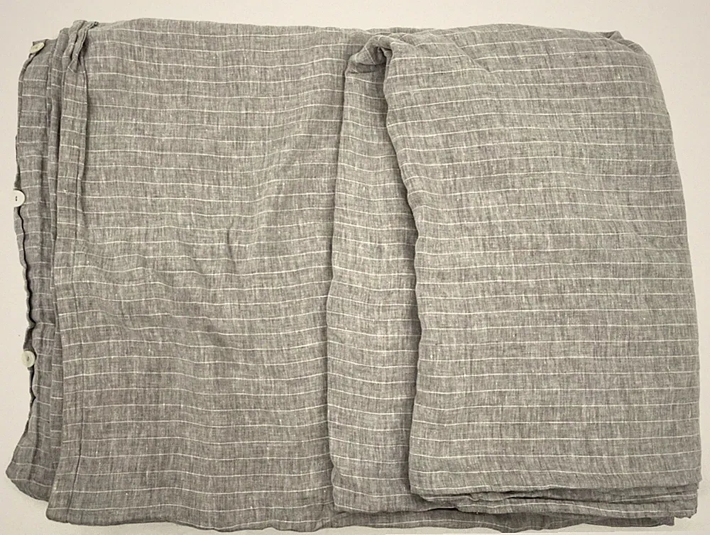 Crate & Barrel King 100% Linen Pinstripe duvet cover gray button Portugal 106x96