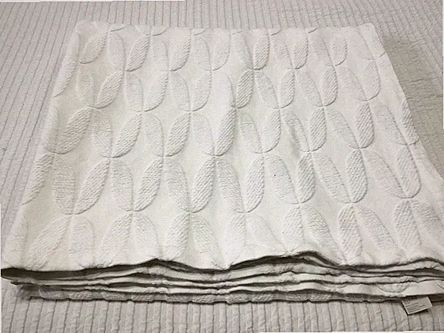 CRATE & BARREL MATELASSE WHITE COVERLET TEXTURED COTTON 90x96" PORTUGAL