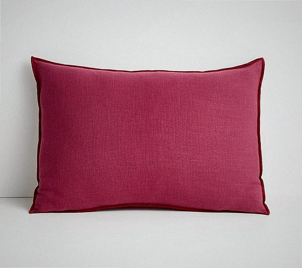 CRATE BARREL Pillow Shams SET/2 MERROW STITCH Cotton Woven Zip BEET RED 15 x 22