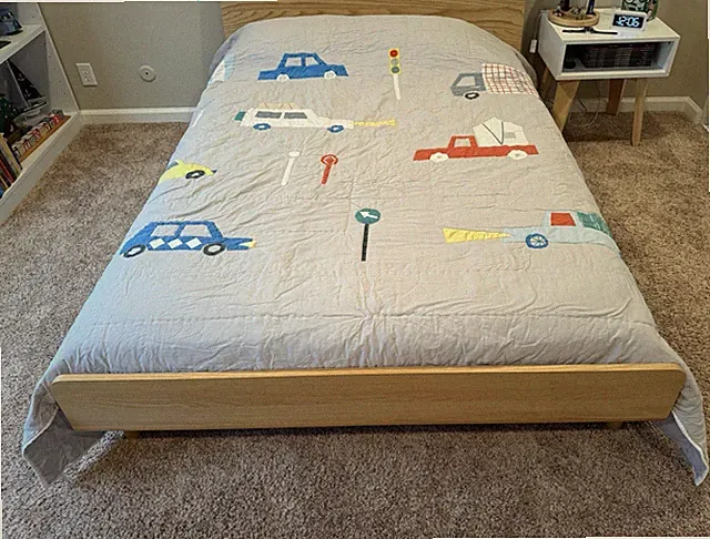 Kids Bedding Quilt - Cars and Trucks - Full Size